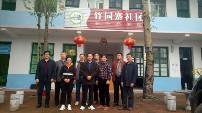 跟踪服务 培训中心专业老师回访指导学员产业建设