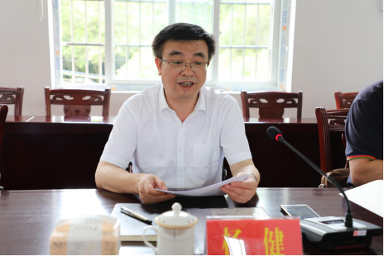 市委组织部副部长杨健来永州工贸学校调研