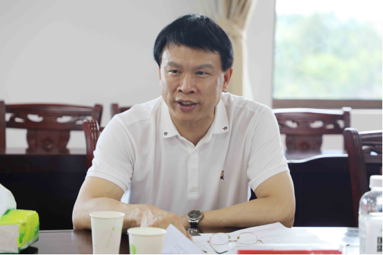 裴春雷率队来校调研