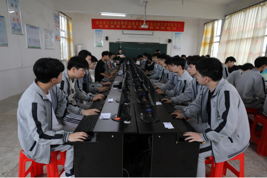 我校五年制高职转段考核工作圆满完成